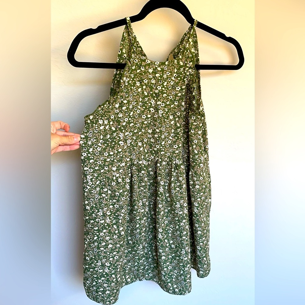 Sleeveless blouse